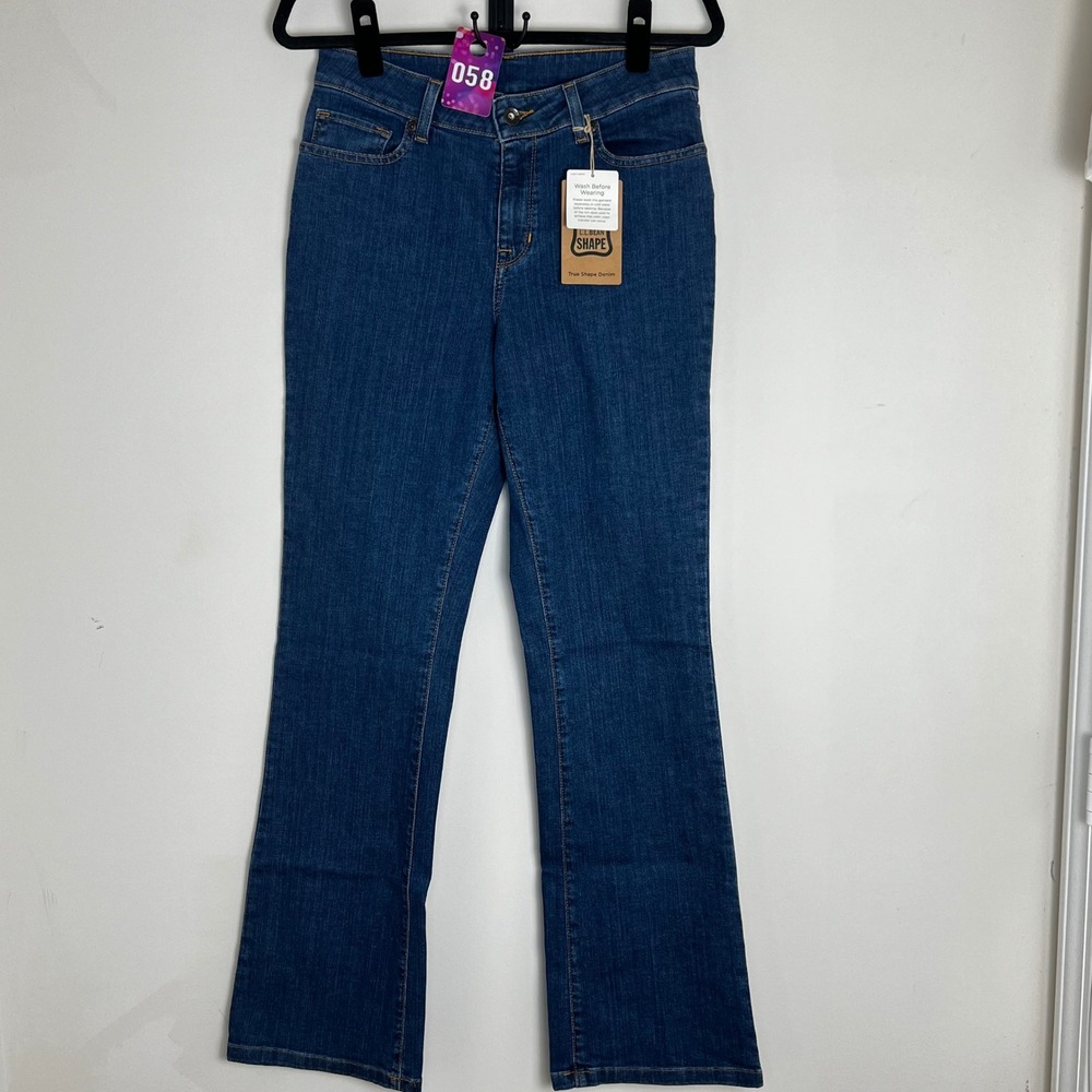 L.L.Bean Women's Favorite Fit Bootcut Denim Jeans Mid-Rise‎ 8/MT - Picture 2 of 6
